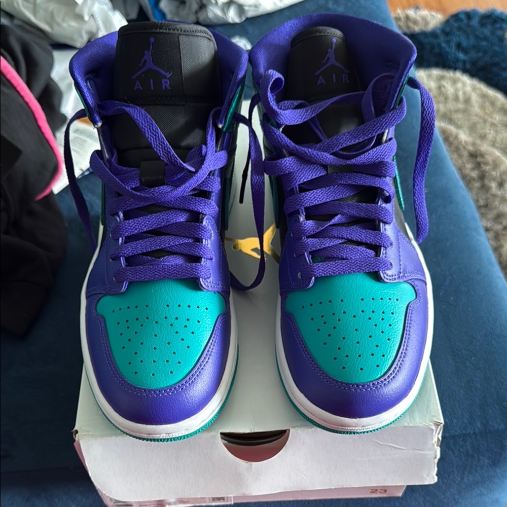 Air jordan. 1 Mid